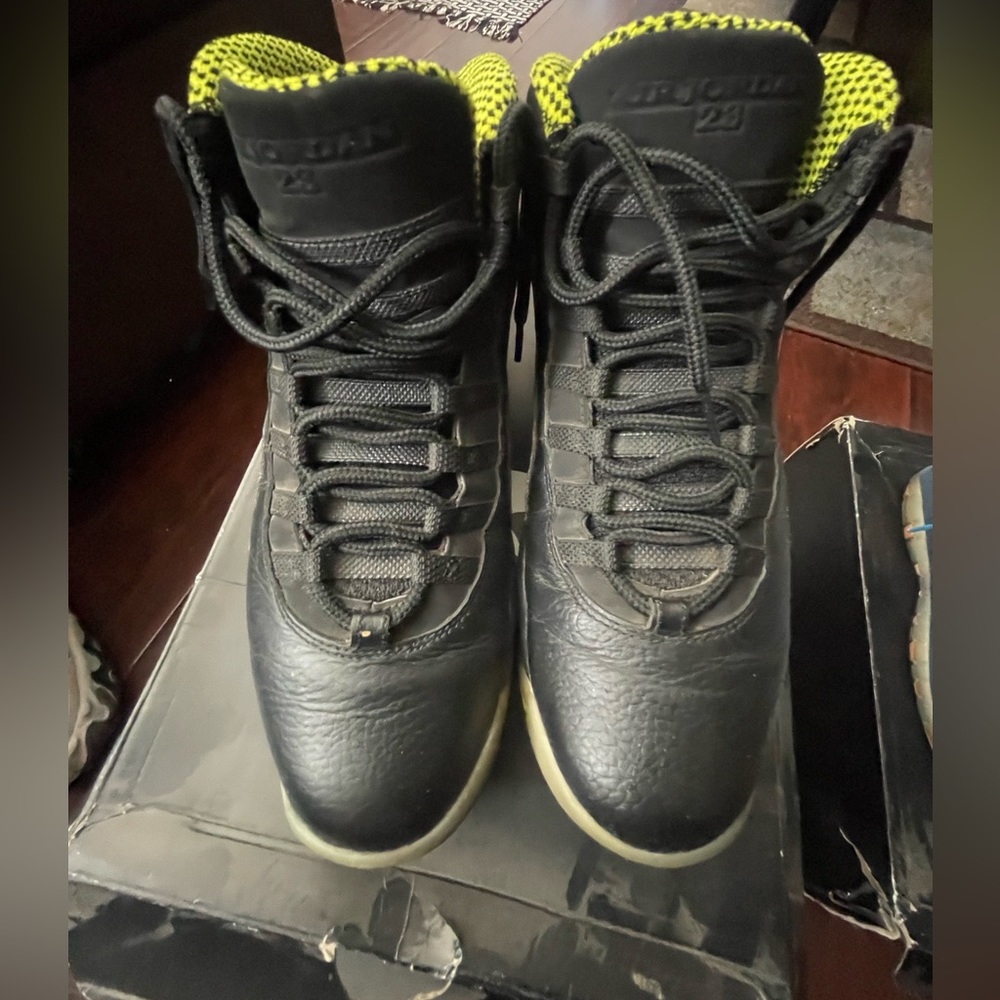 Jordan 10 Venom